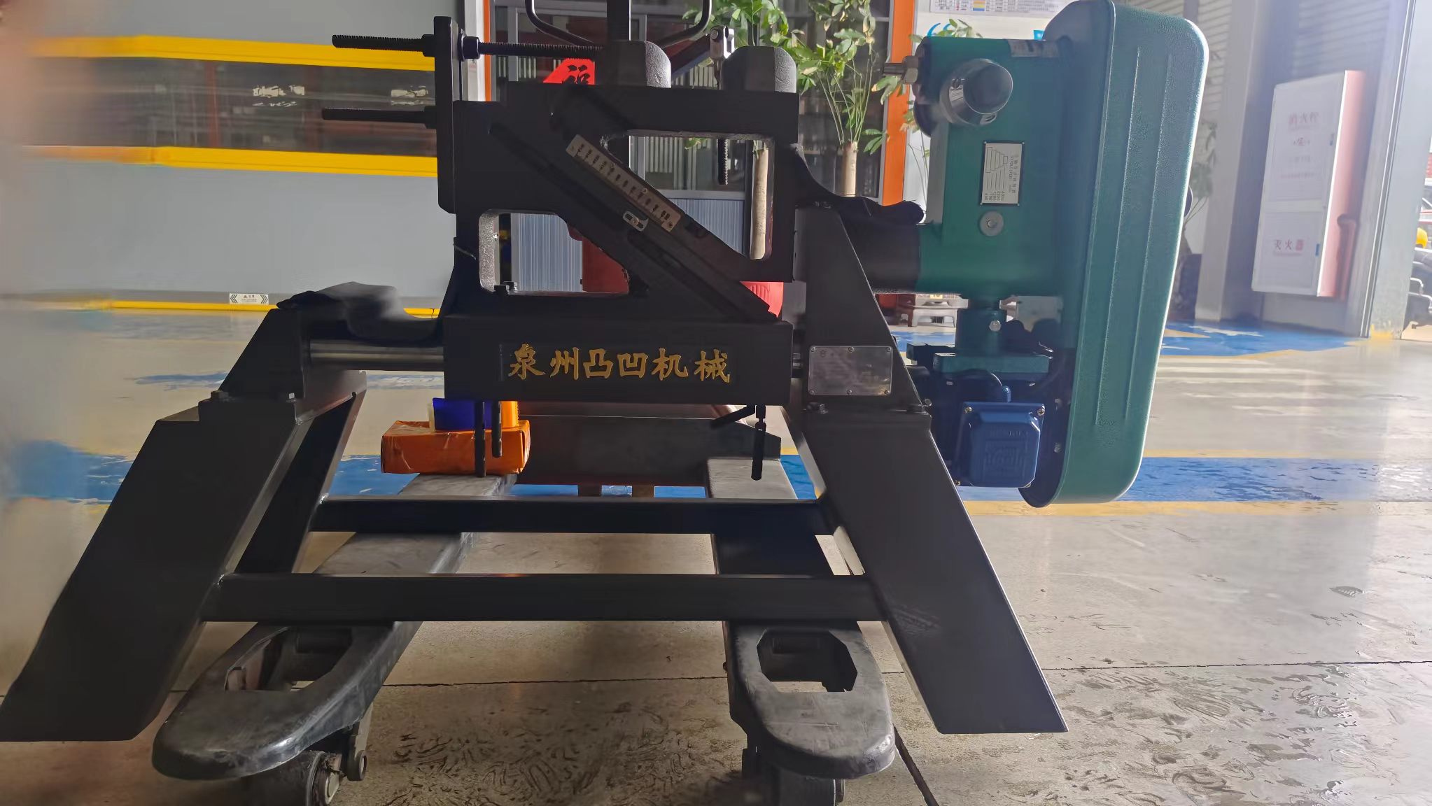 感谢山东梁山xx机械设备有限公司惠购0.6米圆钢中心孔钻